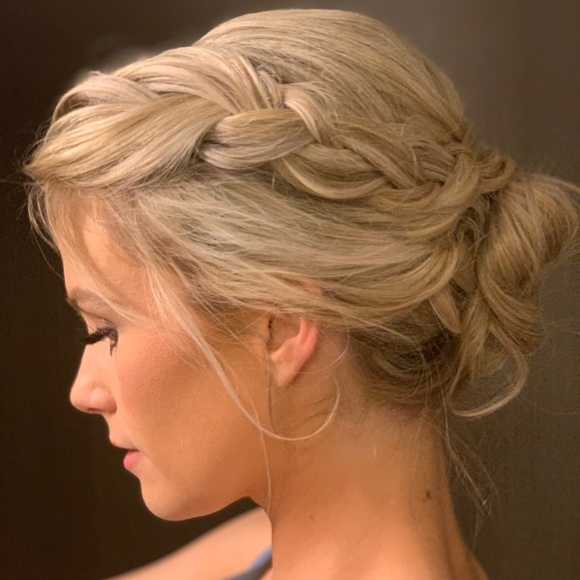 Meet your Posher, Carrie - Picture 1 of 2